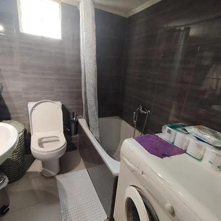 Yourhomeinperaia *
