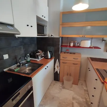 Yourhomeinperaia *
