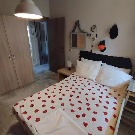 Yourhomeinperaia * Peraía