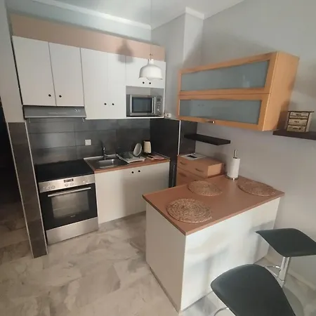 Yourhomeinperaia *